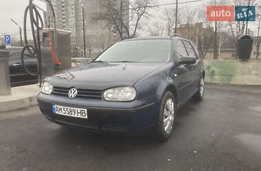 Універсал Volkswagen Golf 2000 в Києві