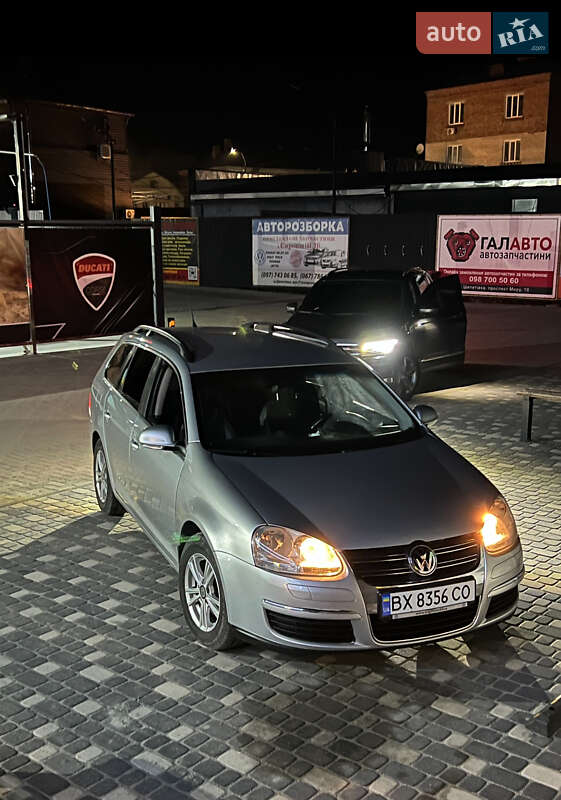 Універсал Volkswagen Golf 2008 в Шепетівці