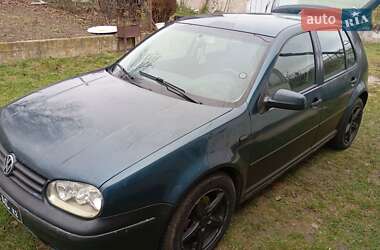 Хетчбек Volkswagen Golf 2001 в Фастові