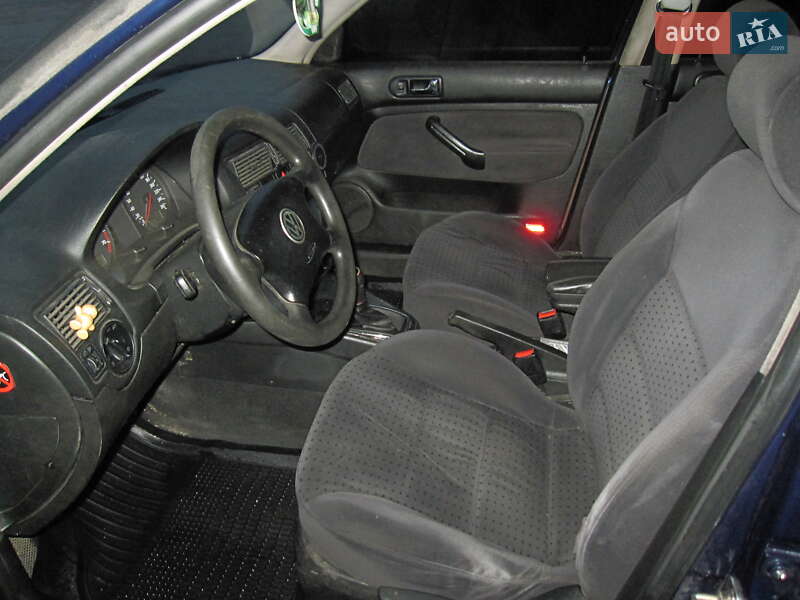 Хетчбек Volkswagen Golf 1999 в Вінниці