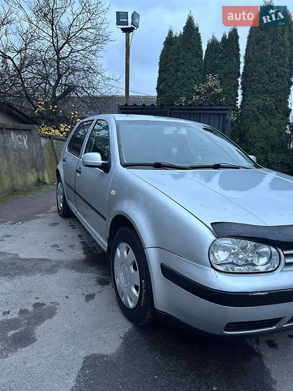 Хетчбек Volkswagen Golf 2000 в Збаражі