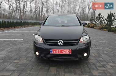 Хэтчбек Volkswagen Golf 2005 в Луцке