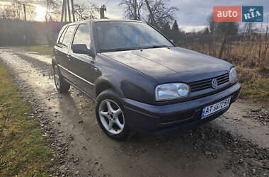 Хэтчбек Volkswagen Golf 1997 в Коломые