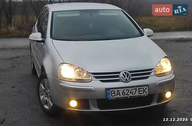 Хэтчбек Volkswagen Golf 2007 в Знаменке
