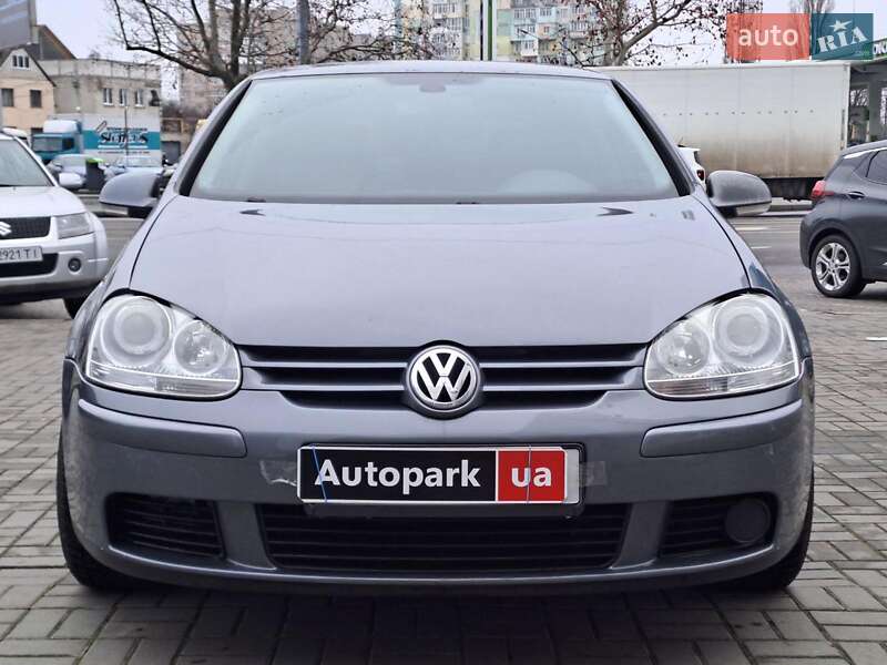 Хэтчбек Volkswagen Golf 2006 в Одессе