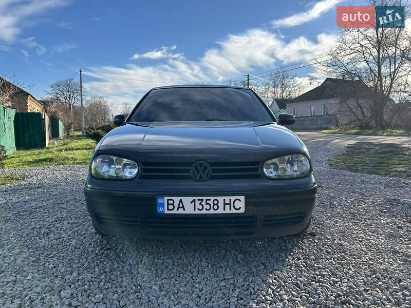 Volkswagen Golf 2002