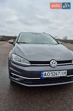 Універсал Volkswagen Golf 2017 в Ужгороді
