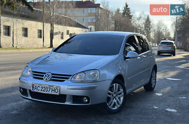 Хэтчбек Volkswagen Golf 2006 в Звягеле