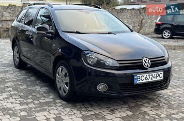 Универсал Volkswagen Golf 2013 в Староконстантинове