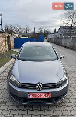 Хэтчбек Volkswagen Golf 2010 в Киверцах