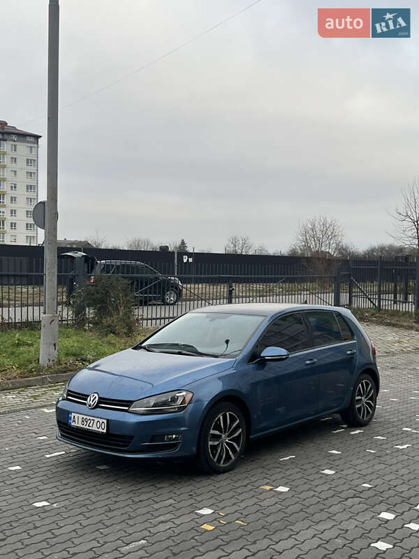 Хетчбек Volkswagen Golf 2015 в Івано-Франківську