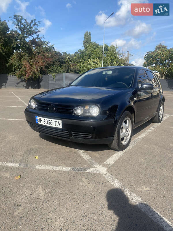 Volkswagen Golf 2003