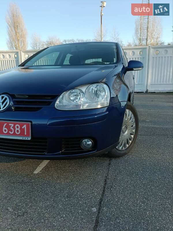 Хетчбек Volkswagen Golf 2007 в Києві
