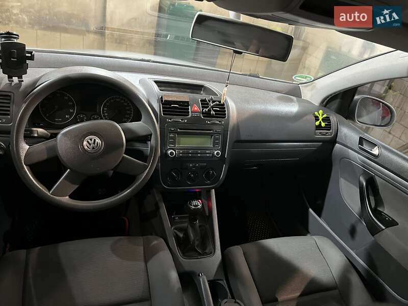 Хэтчбек Volkswagen Golf 2003 в Ромнах фото 8 Хэтчбек Volkswagen Golf 2003 в Ромнах