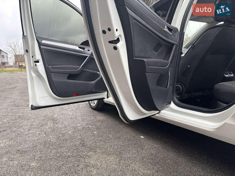 Универсал Volkswagen Golf 2014 в Хмельницком