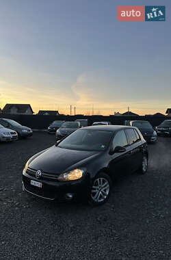 Хэтчбек Volkswagen Golf 2009 в Луцке