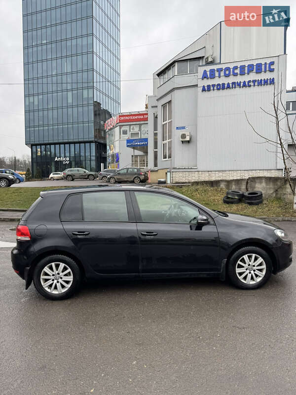 Хэтчбек Volkswagen Golf 2012 в Тернополе