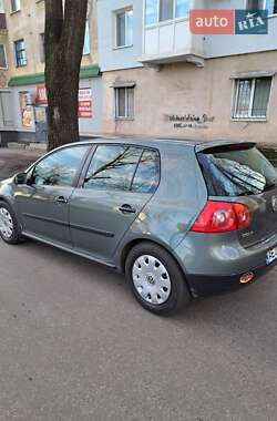 Хэтчбек Volkswagen Golf 2004 в Кривом Роге