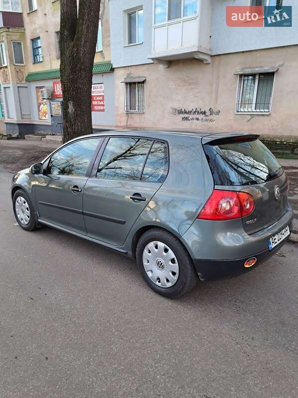 Volkswagen Golf 2004