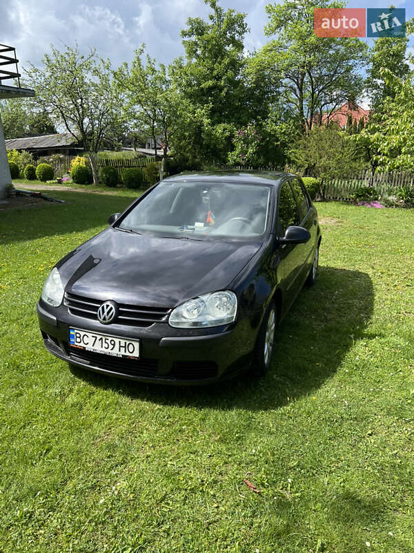 Volkswagen Golf 2004