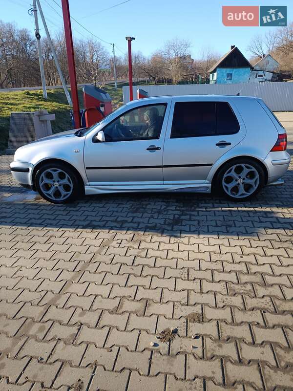 Хэтчбек Volkswagen Golf 2000 в Сторожинце