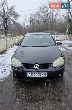 Хэтчбек Volkswagen Golf 2004 в Кривом Роге