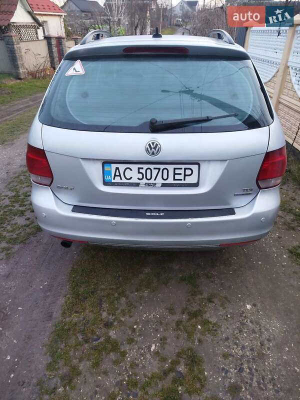 Універсал Volkswagen Golf 2010 в Володимирі