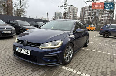 Хэтчбек Volkswagen Golf 2019 в Киеве