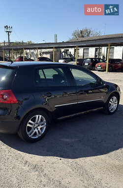 Хэтчбек Volkswagen Golf 2008 в Запорожье