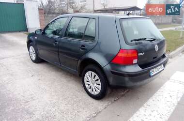 Хэтчбек Volkswagen Golf 1999 в Вараше
