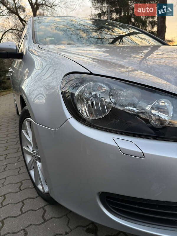 Хетчбек Volkswagen Golf 2010 в Сваляві