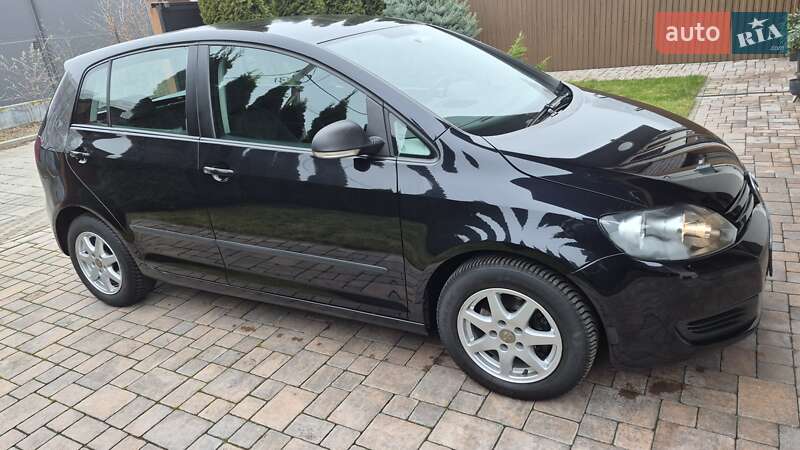 Хэтчбек Volkswagen Golf 2012 в Ровно