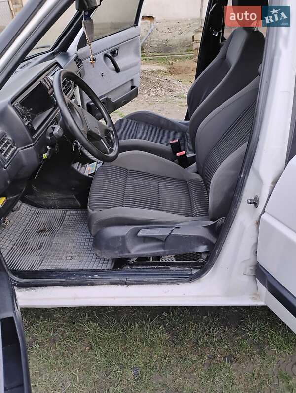 Хетчбек Volkswagen Golf 1987 в Вилку