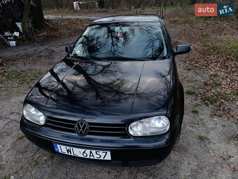 Хетчбек Volkswagen Golf 2000 в Кременчуці