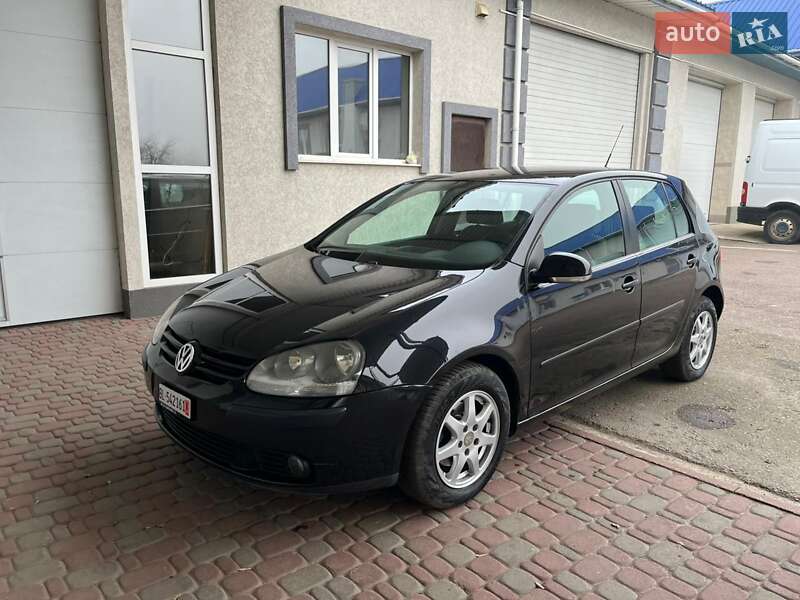 Хетчбек Volkswagen Golf 2006 в Рівному