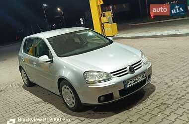 Хэтчбек Volkswagen Golf 2006 в Луцке
