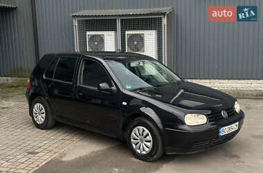 Хэтчбек Volkswagen Golf 2003 в Ивано-Франковске