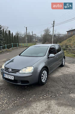 Хэтчбек Volkswagen Golf 2005 в Тернополе