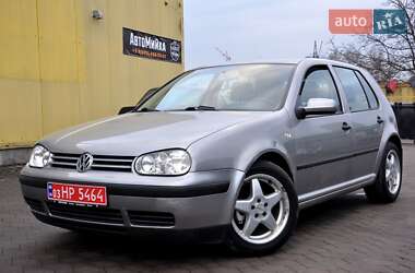 Хэтчбек Volkswagen Golf 2002 в Львове