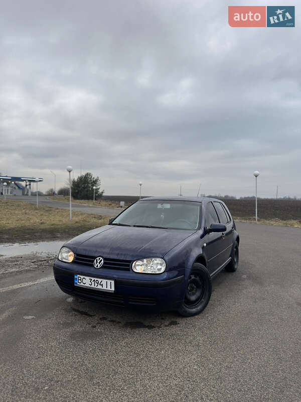 Volkswagen Golf 2003
