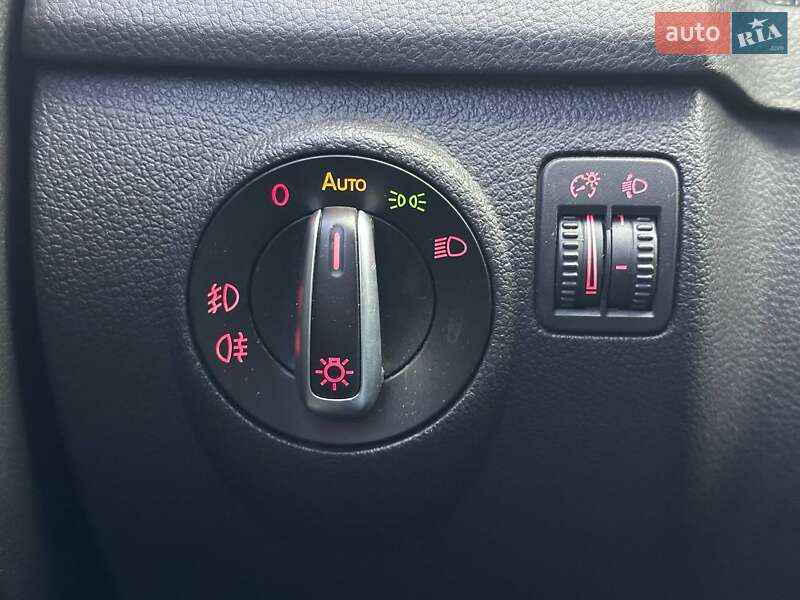 Хэтчбек Volkswagen Golf 2013 в Киеве фото 20 Хэтчбек Volkswagen Golf 2013 в Киеве