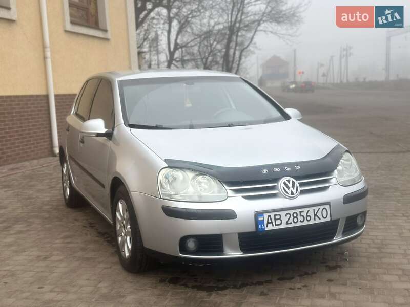 Хетчбек Volkswagen Golf 2004 в Крижополі