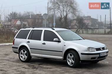 Универсал Volkswagen Golf 2001 в Ровно