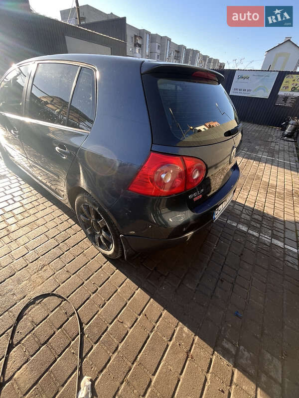 Хетчбек Volkswagen Golf 2004 в Львові