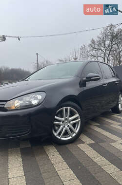 Хэтчбек Volkswagen Golf 2010 в Сваляве