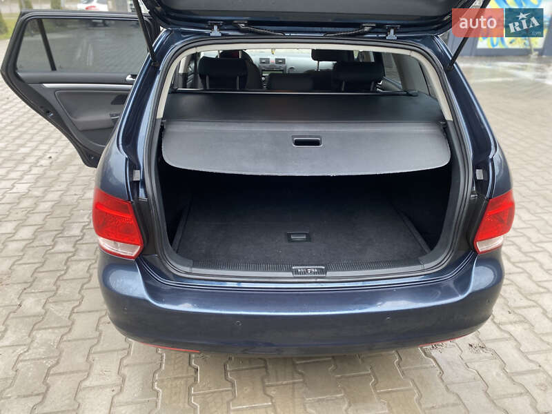 Універсал Volkswagen Golf 2009 в Тернополі