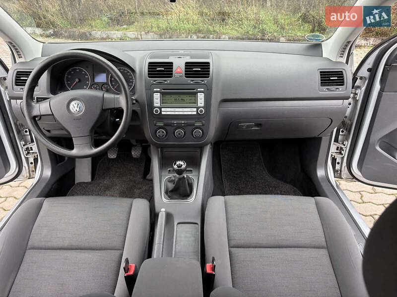 Хетчбек Volkswagen Golf 2006 в Чернівцях фото 9 Хетчбек Volkswagen Golf 2006 в Чернівцях