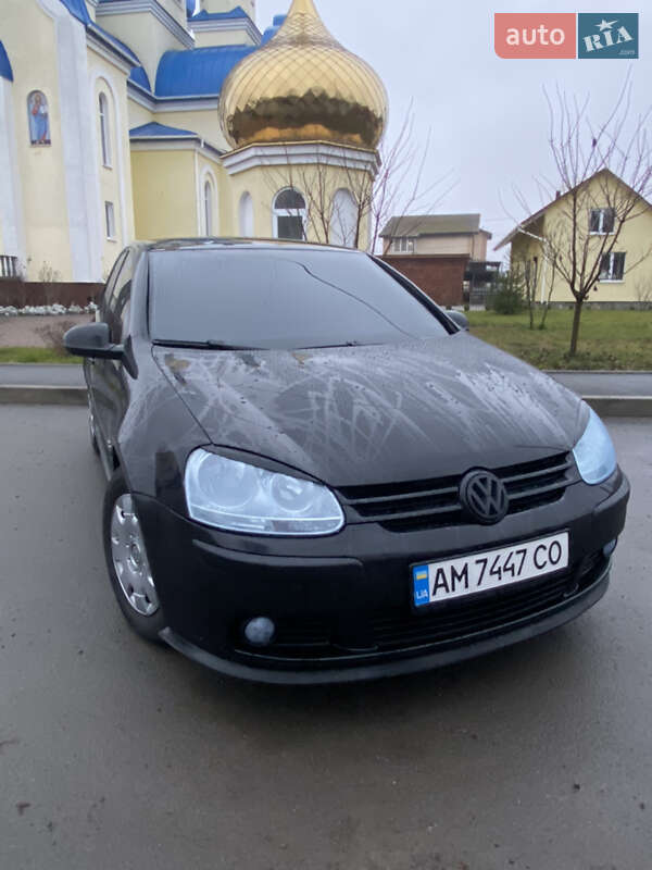 Volkswagen Golf 2004
