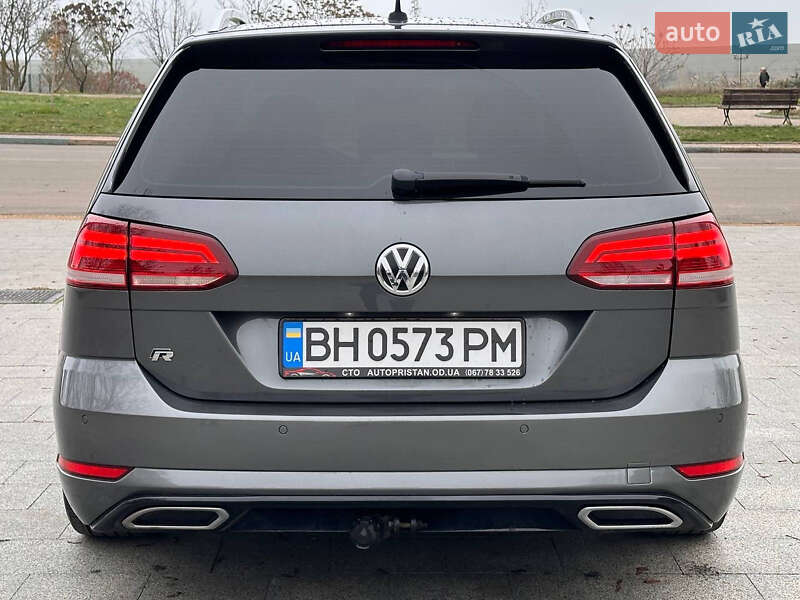 Універсал Volkswagen Golf 2017 в Одесі