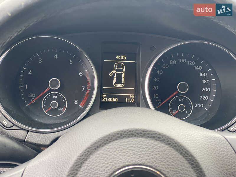 Хетчбек Volkswagen Golf 2009 в Старокостянтинові